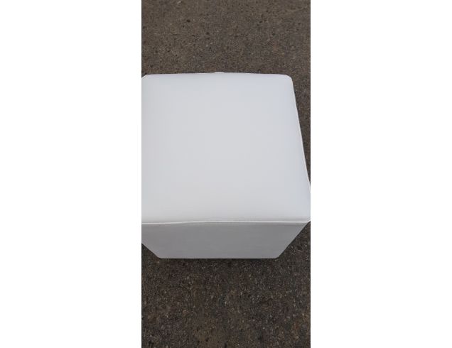 Пуфик квадрат ( белый )-35×35×40см.